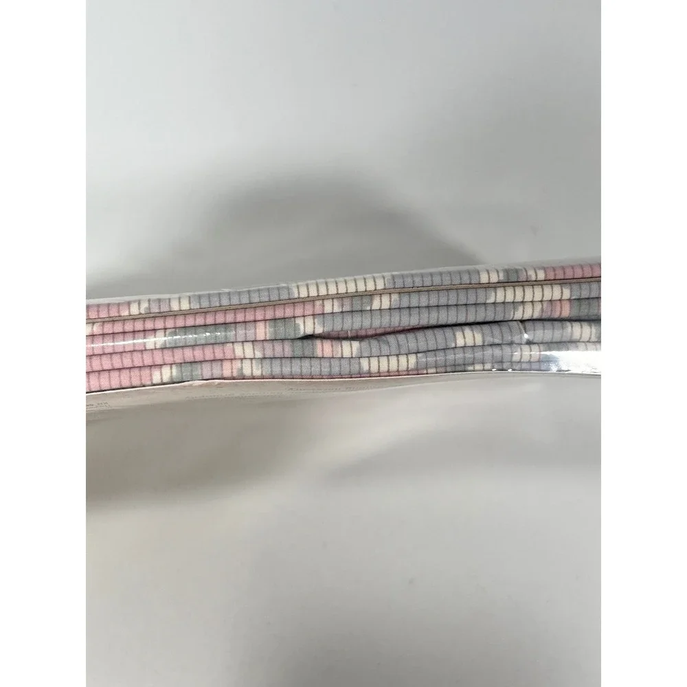 Vintage Caress Full Flat Sheet Geo Pastel Pink Grey 180 TC Percale Mervyns USA